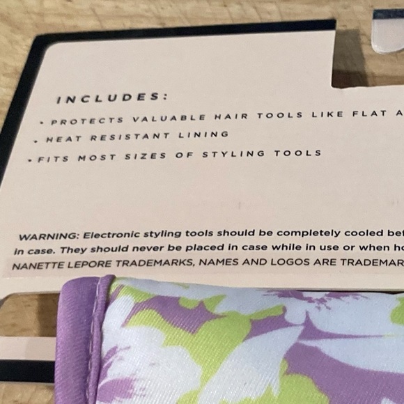 Nanette Lepore Hair tool case in purple with flowers. Brand new - Picture 4 of 4
